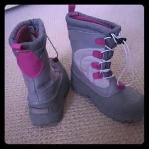 Big Girls size 3. The North face winter boots